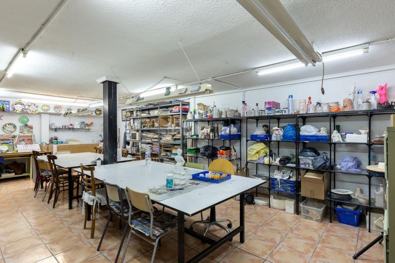 Foto 935b251b-eb71-4ed6-81a3-c97f2922551d. Local comercial a Russafa Valencia