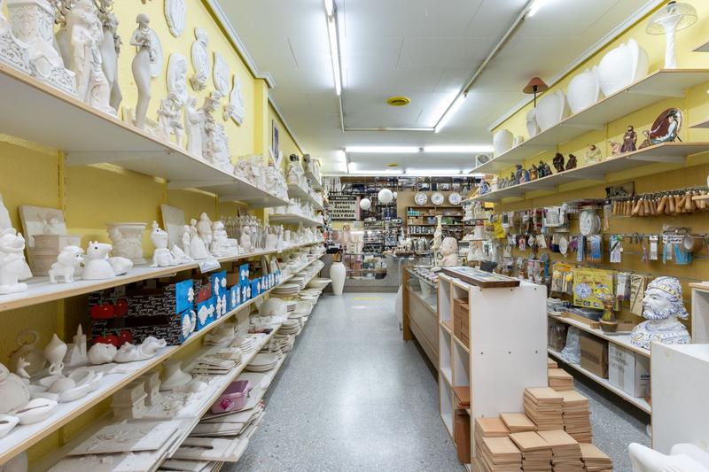 Foto 95e7e34b-d396-49ae-8c10-29dd1e7cccd8. Local comercial a Russafa Valencia