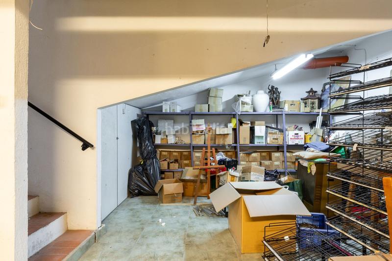 Foto cba0fe16-4ac8-4f9b-9f9c-9a73a536a2a0. Local comercial a Russafa Valencia