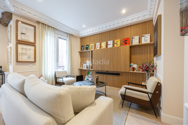 Foto b121de0a-0776-49a8-81d9-e5f79a71d553. Piso  en venta en Castellana, distrito salamanca en Madrid