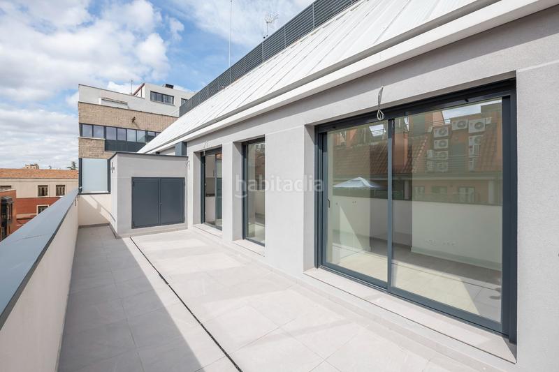 Foto a4d49157-7c73-42c1-a4b7-afdaf045e323. Attique avec piscine dans San Isidro Madrid