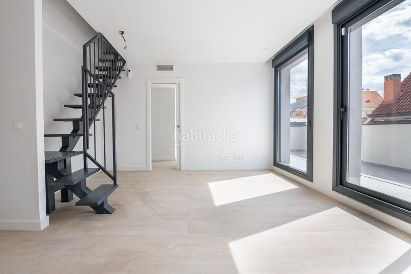 Foto c33b2384-de65-4bfe-bed0-a5e1e0a45b72. Attique avec piscine dans San Isidro Madrid