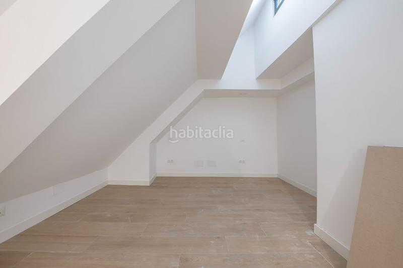Foto e03eb66d-83cb-4db4-89c0-e13cfb239cf7. Attique avec piscine dans San Isidro Madrid