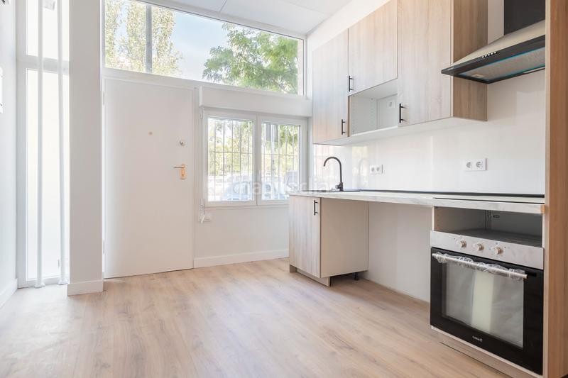 Foto b168e343-ef58-42dc-8994-b9aa26163113. Pis a Aluche Madrid