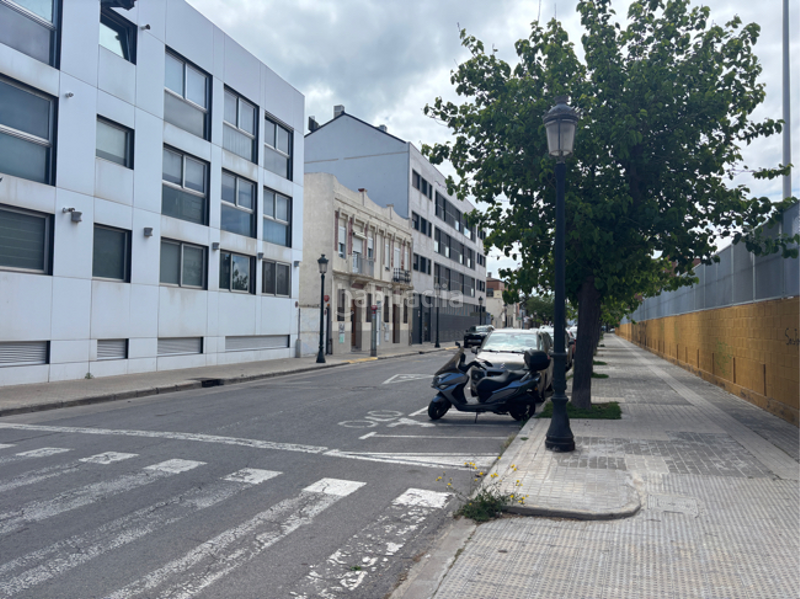 Foto 11b2f958-5c82-4dcc-af68-80e929ca0b6a. Locale commerciale in Malva Rosa Valencia