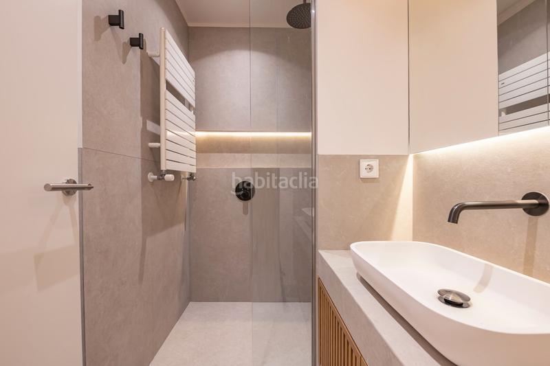 Foto baa6d3fb-588a-4687-add1-eb93d6428a71. Flat with heating in Cortes-Huertas Madrid