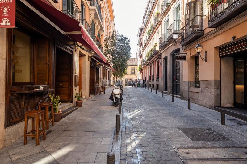 Foto cfc26d44-234d-4515-aa20-140b53a24761. Flat with heating in Cortes-Huertas Madrid