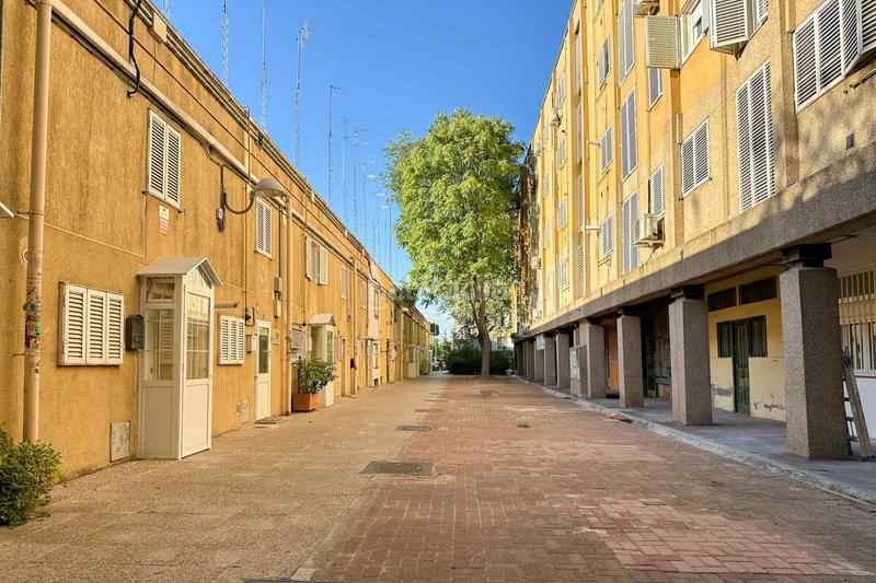 Foto 5071a037-a127-4ebe-99bc-f6724b4bd034. Local comercial local en venta en Aluche, latina en Madrid