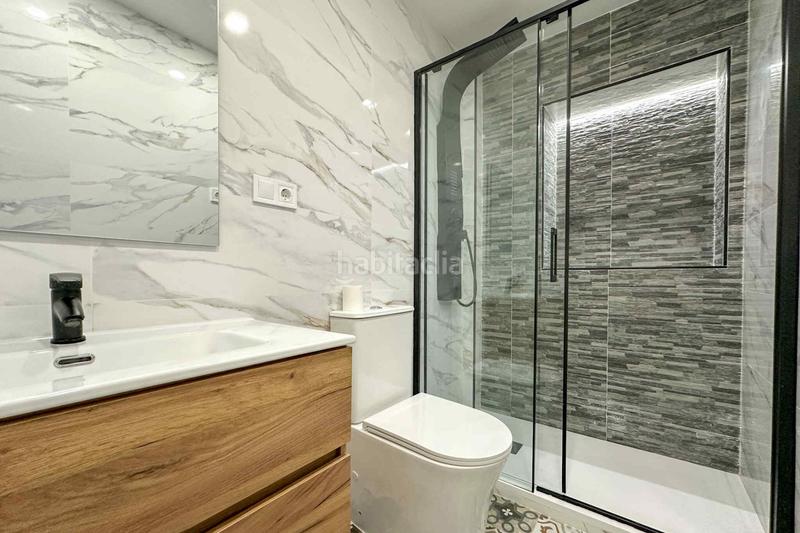 Foto 6dbdac49-7975-4874-a06c-9ba47b2ce5e0. Local comercial local en venta en Aluche, latina en Madrid