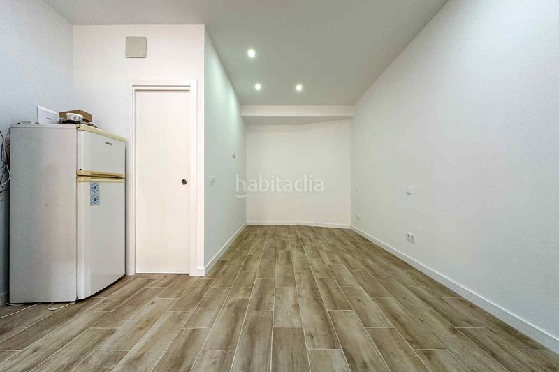 Foto 80c5c048-1348-4768-9595-28d7c1a2ee03. Local comercial local en venta en Aluche, latina en Madrid