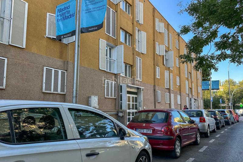 Foto 993d8378-d235-4004-a9da-9774149dd6a7. Local comercial local en venta en Aluche, latina en Madrid