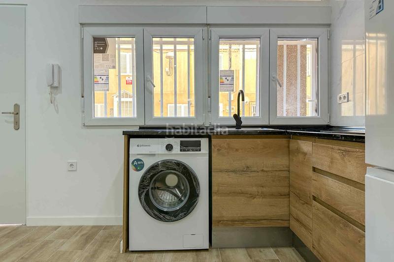 Foto a9bd1b1f-aac8-4e90-9912-8491a60b2a18. Local comercial local en venta en Aluche, latina en Madrid