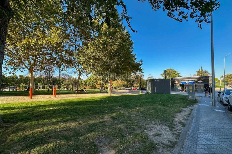 Foto b63dfff6-5808-4a05-b260-339465184594. Local comercial local en venta en Aluche, latina en Madrid