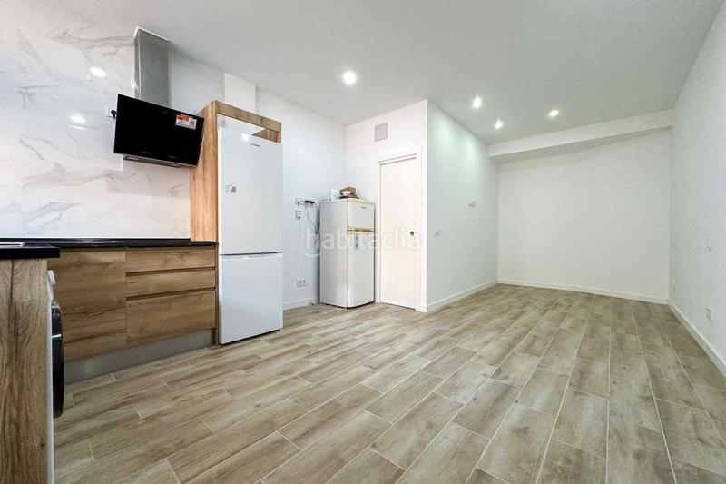 Foto cfee19ab-be56-456c-919e-81e49a25c338. Local comercial local en venta en Aluche, latina en Madrid