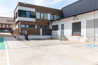 Rent Industrial building in Fuente del Jarro. Alquiler nave industrial  polígono fuente del jarro, paterna
