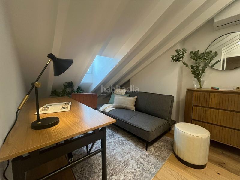 Foto 4f6ee4a5-3001-4fcf-bc1c-90700bcc5bdb. Apartamento ático en venta en Jerónimos. en Jerónimos Madrid