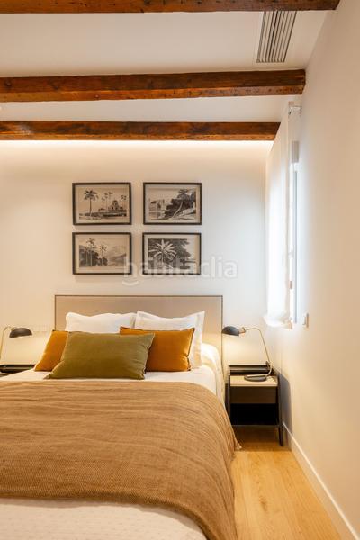 Foto f9be994c-7b01-4112-9651-f2e3349bb344. Apartamento ático en venta en Jerónimos. en Jerónimos Madrid