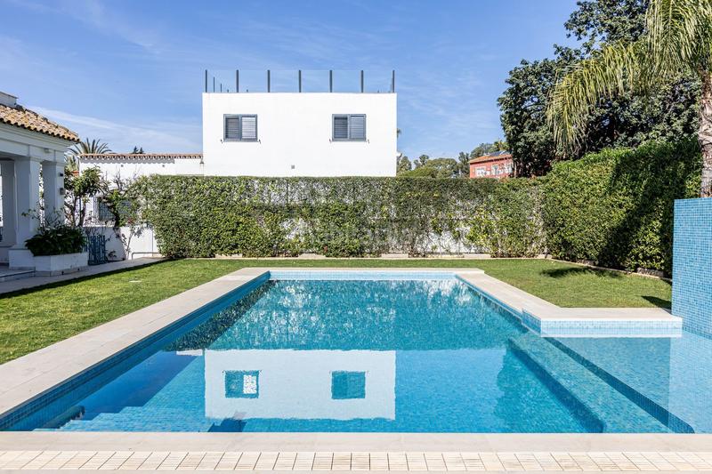 Foto 30b48836-c77c-49be-8498-267f0ef47f9c. Casa chalet independiente en venta en c. picasso, en Marbella