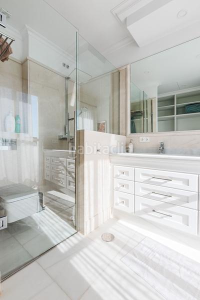 Foto d6bb1880-1b04-4a80-a107-b8615dafe58e. Casa chalet independiente en venta en c. picasso, en Marbella