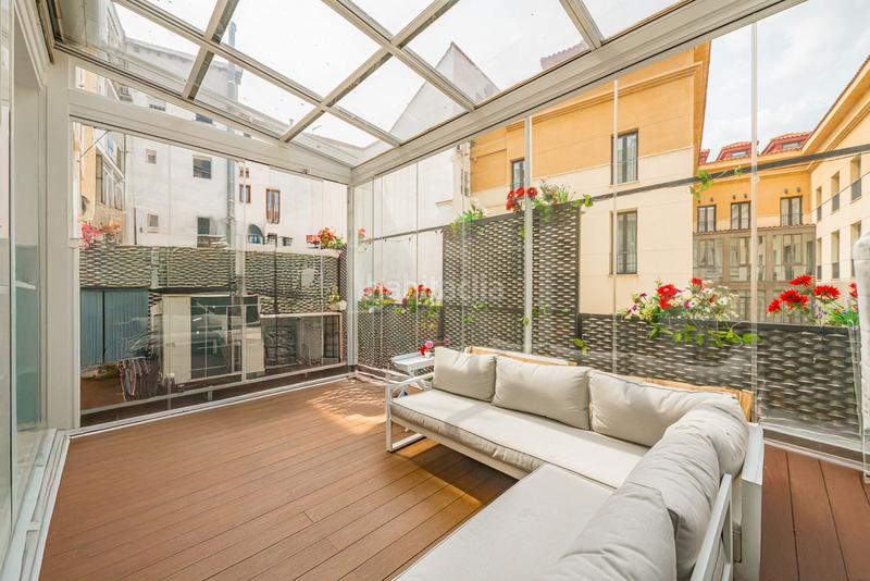 Foto b72fa4f7-1ebb-49d2-bc88-c69488f9acb5. Rent flat in Cortes-Huertas Madrid