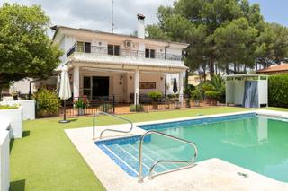 Casa a Gilet. Chalet independiente en venta  gilet
