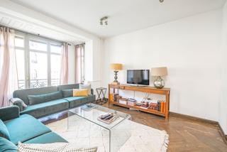 Location Appartement à Jerónimos. Piso en alquiler en c. de moreto