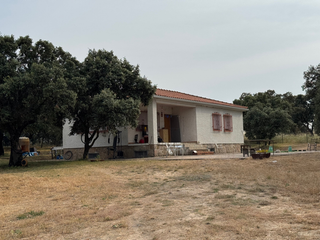 Casa en La Dehesa - El Pinar. Parcela de 7h con vivienda en venta   navalcarnero