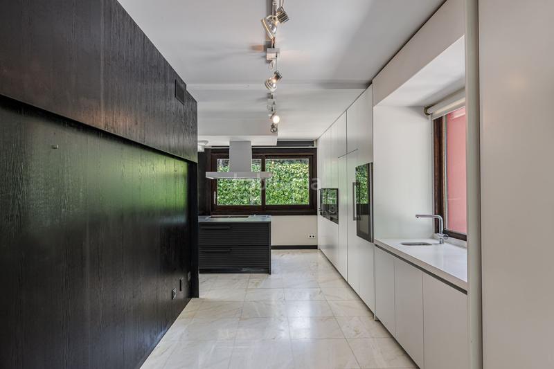 Foto 0d755709-8869-4c9a-9eed-849bc9bc48a8. Casa amb calefacció piscina a urbanización La Moraleja La Moraleja