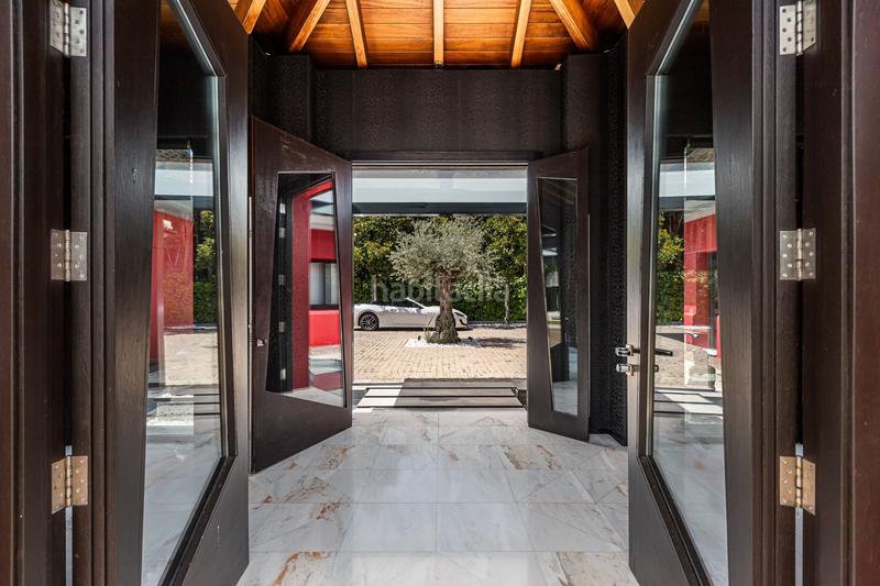 Foto 17a81abd-489a-4bcb-b2c5-cfbe9d1de0b2. Casa amb calefacció piscina a urbanización La Moraleja La Moraleja