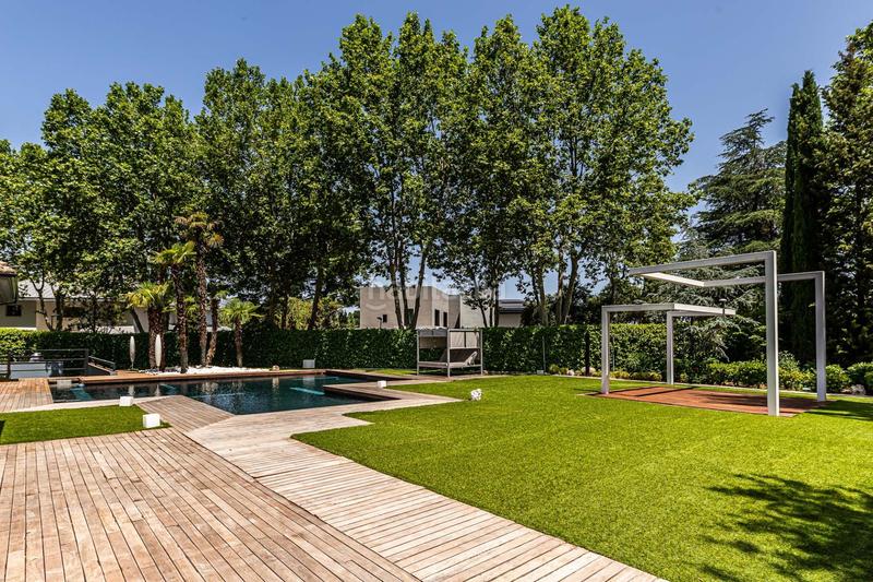 Foto 7ca5add9-4829-45b1-9e40-3e0680d85231. Casa amb calefacció piscina a urbanización La Moraleja La Moraleja