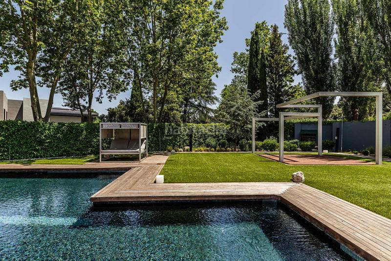 Foto 7fafb581-3c0b-40d7-9df0-5cff7e13add4. Casa amb calefacció piscina a urbanización La Moraleja La Moraleja