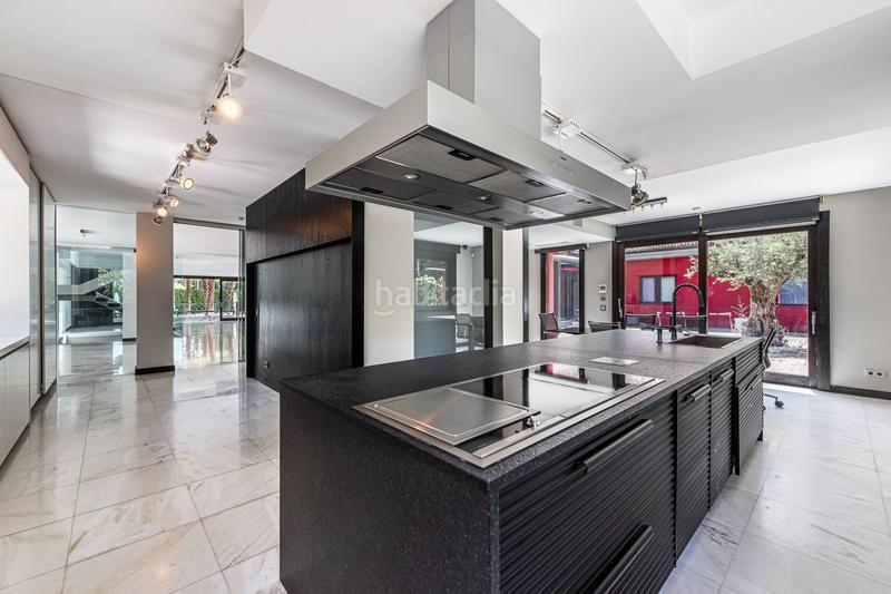 Foto c248290b-045f-421d-829d-e441e1b12e74. Casa amb calefacció piscina a urbanización La Moraleja La Moraleja