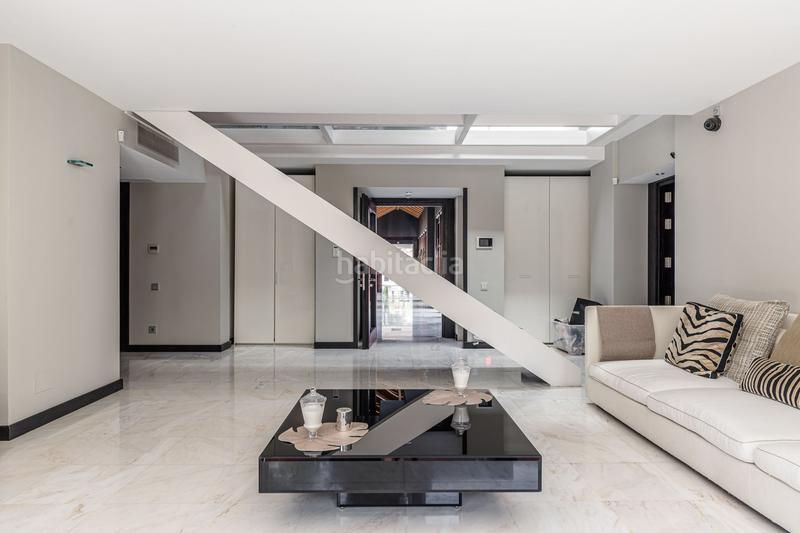 Foto cf0a6c3a-e797-4423-91ac-e4179db34f82. Casa amb calefacció piscina a urbanización La Moraleja La Moraleja