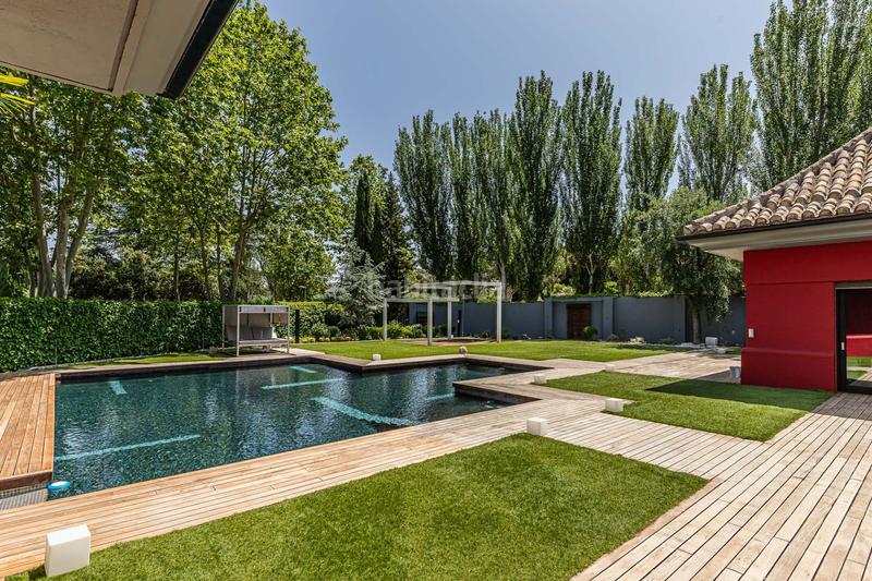 Foto d38dba98-018f-4283-9d18-c34c4ac03c0e. Casa amb calefacció piscina a urbanización La Moraleja La Moraleja