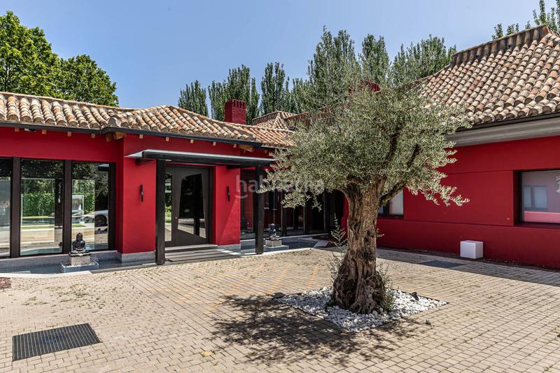 Foto e8f1fbe2-8eaf-4c04-a030-cb1023732b9d. Casa amb calefacció piscina a urbanización La Moraleja La Moraleja