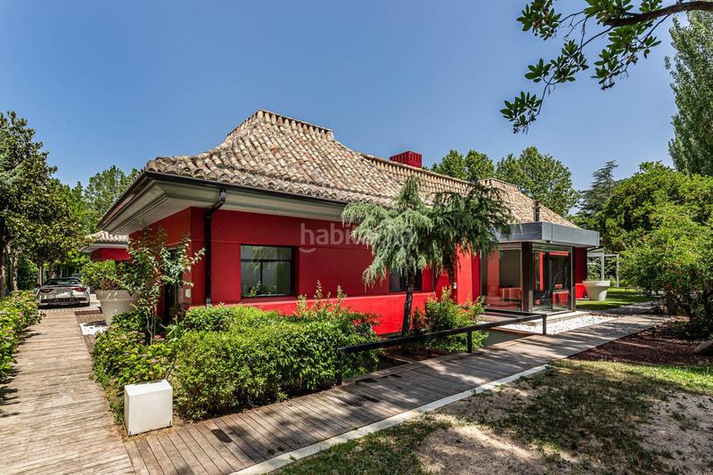 Foto e9b52513-a36f-4757-8c71-8e1a9bc45e13. Casa amb calefacció piscina a urbanización La Moraleja La Moraleja