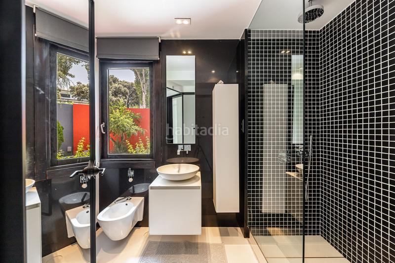 Foto f059f3b8-8cae-4da3-b75d-bd489d9d8bd1. Casa amb calefacció piscina a urbanización La Moraleja La Moraleja