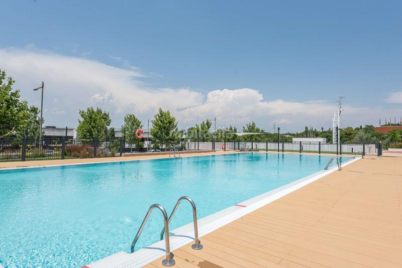 Foto c683260c-5b0e-4256-a4a8-8bbf6cd0cb65. Casa adossada amb calefacció piscina a Sector S Boadilla del Monte