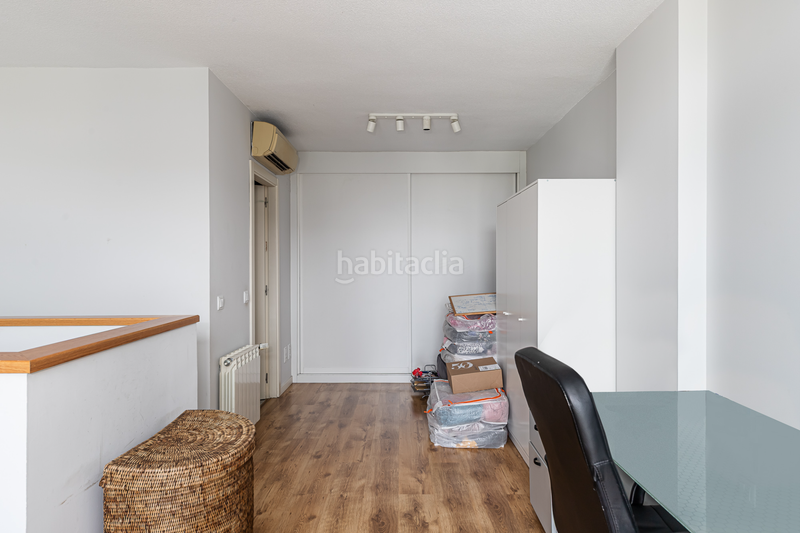 Foto f5d7d810-9b3b-40a5-ab6f-f6fde7ed5113. Alquiler apartamento loft en alquiler c. de manuel pombo angulo en Madrid