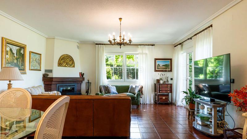 Foto 3c2e5b4d-f11f-41bb-aea1-2e9e37087140. Pis amb calefacció piscina a Fontenebro-Altavista Collado Villalba