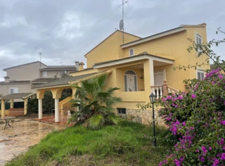 Maison à Entrepinos. Chalet y parcela en venta en la eliana, valencia