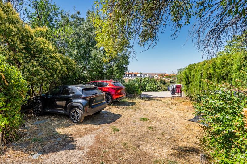 Foto 0fe89c3f-5688-4806-a689-7a89b6c539eb. Maison avec parking dans El Robledal Villalbilla