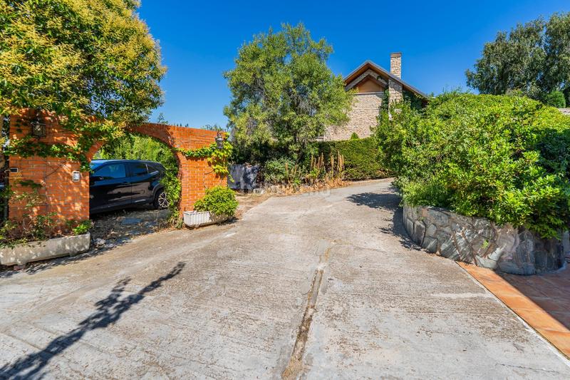 Foto 700895fa-a6c2-4241-a904-fa73676fde8f. Maison avec parking dans El Robledal Villalbilla