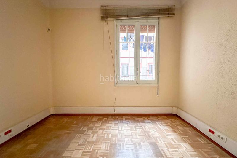Foto f18a74c4-c258-45c3-95fd-94221b67cf1e. Location bureau avec chauffage dans Guindalera Madrid