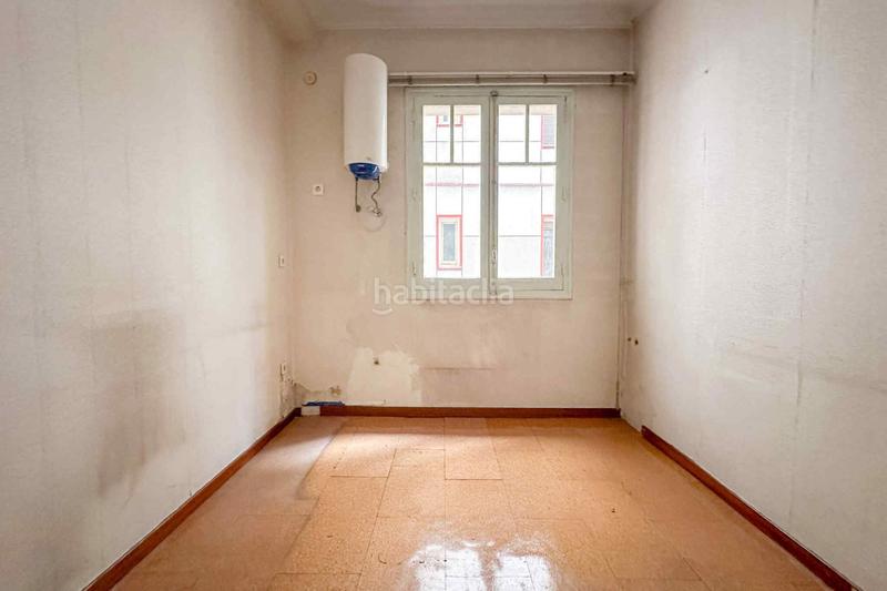 Foto 47d980f7-b3fe-4369-afab-65d956c9b72e. Rent office space with heating in Guindalera Madrid