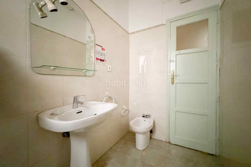 Foto 92cee87d-ca21-4353-ad8c-bc19c5902881. Rent office space with heating in Guindalera Madrid