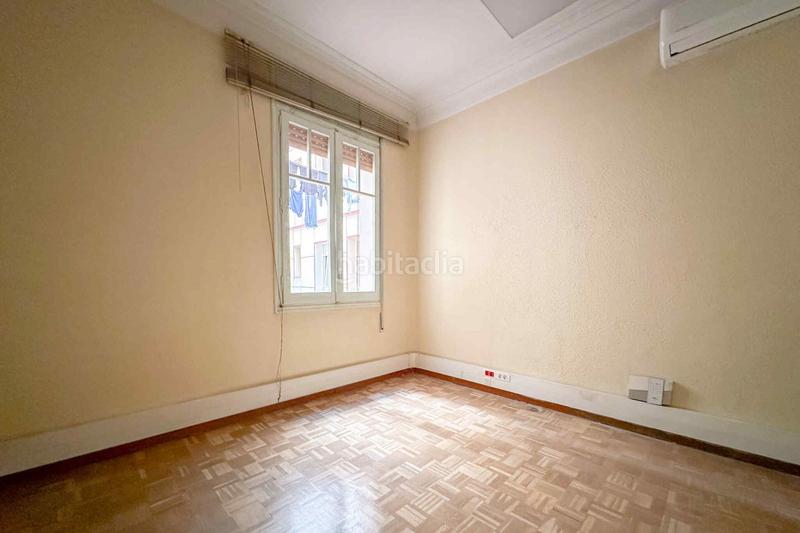 Foto b12c66a3-a78f-4fe2-aab0-7b00a6f549ba. Rent office space with heating in Guindalera Madrid