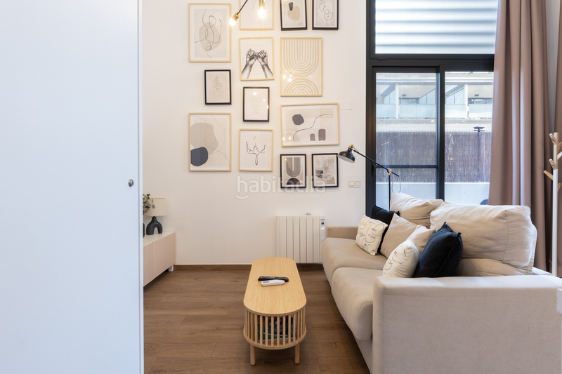 Foto 1448b274-0def-411e-a2da-2df7e594c3e8. Apartamento loft en venta c del bomber ramon duart en Valencia