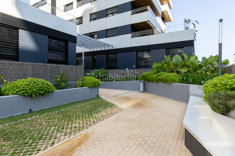 Foto 532ee30b-77c0-40b2-82f3-e3b0c6a253a9. Apartamento loft en venta c del bomber ramon duart en Valencia