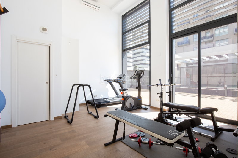 Foto 583c8a2e-6f15-4342-8108-6e143d690258. Apartamento loft en venta c del bomber ramon duart en Valencia